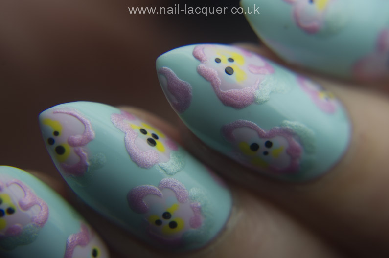 pastel-flowers-nail-art (1)