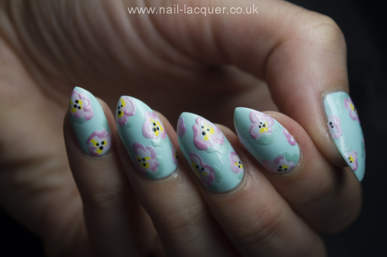 pastel-flowers-nail-art (2)